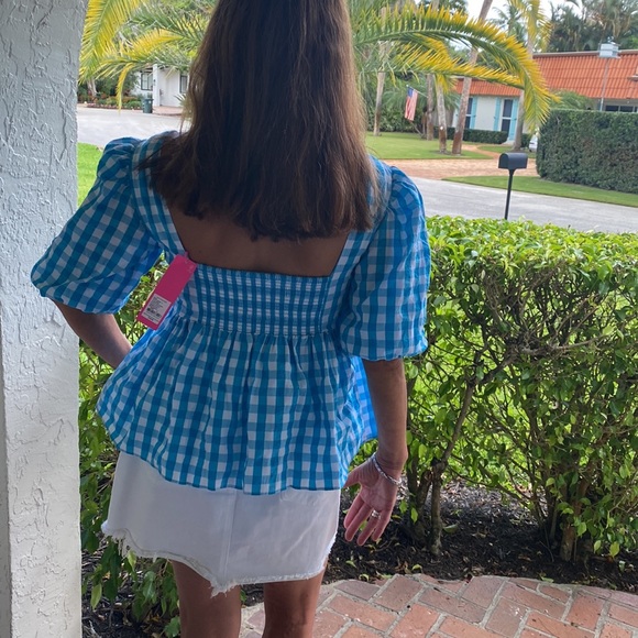 Lilly Pulitzer Tops - Lilly Pulitzer Top-size 2 -Sarafina Short Sleeve